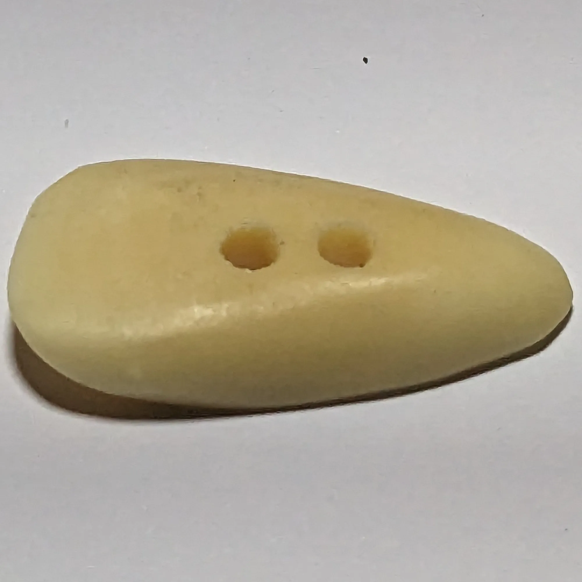 3cm Natural Corozo 2 Hole Toggle Button