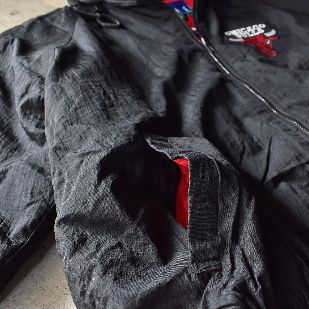 90’s FANS GEAR “NBA Chicago Bulls” 中綿入り ナイロンプルオーバー 240222