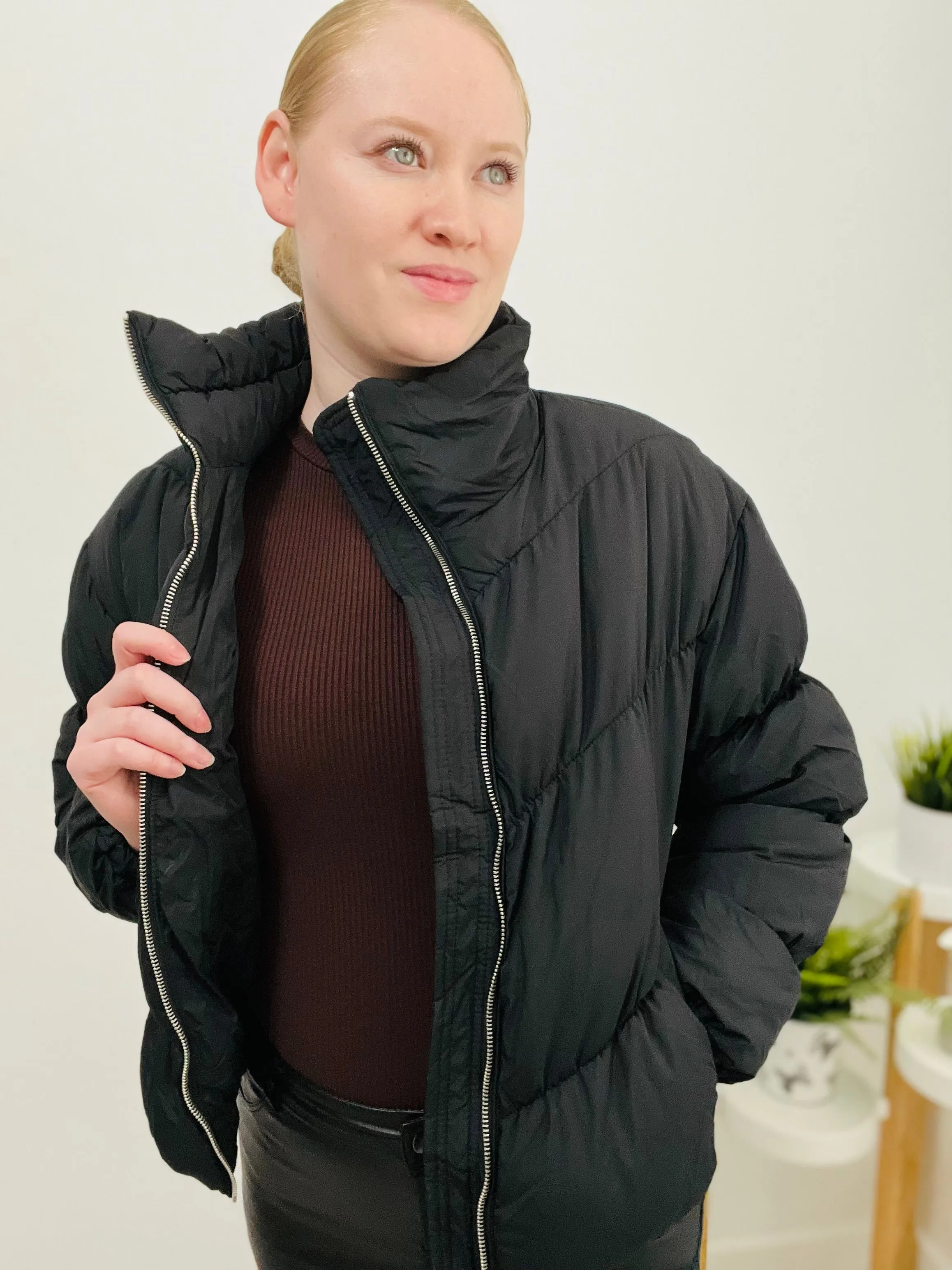 Cuddle Me Puffer Jacket (Black)